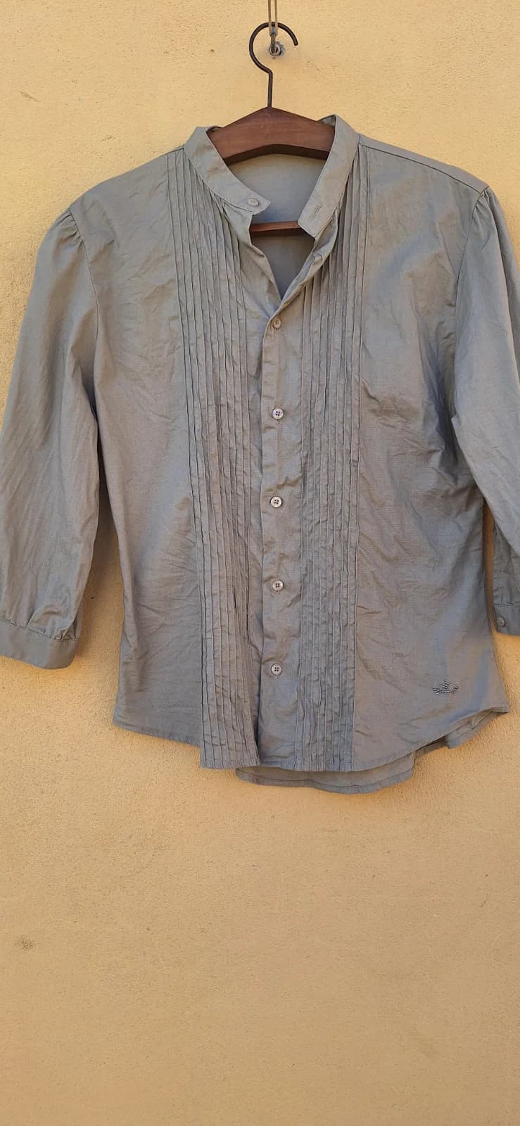 Camisa Cinza com Pregas Frontais