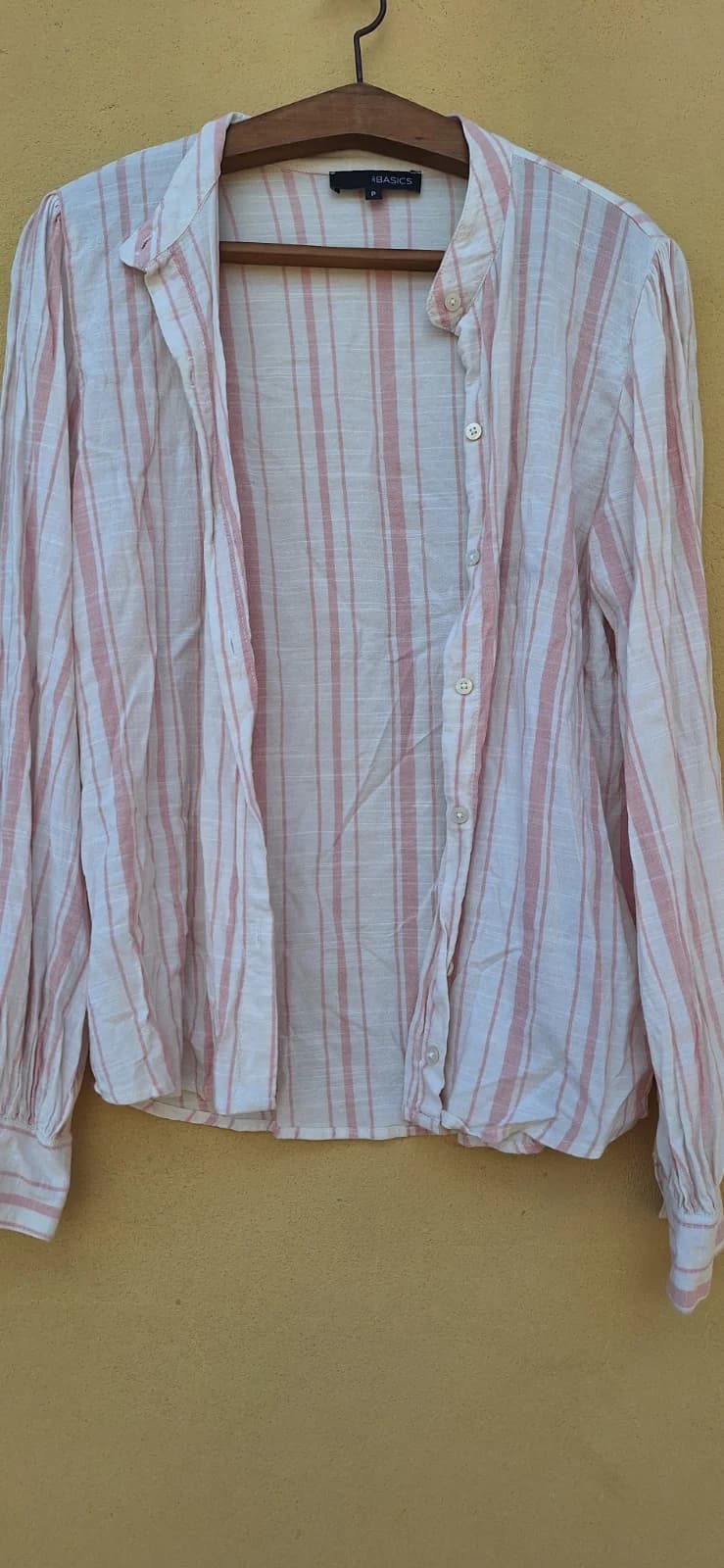 Camisa Branca com Listras Rosa