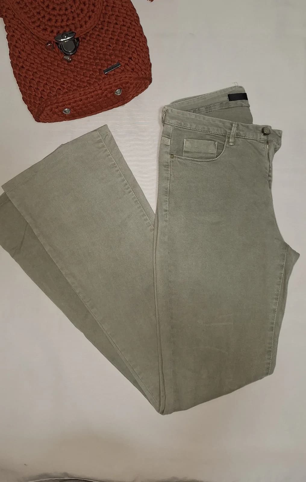 Calça Verde Acinzentada
